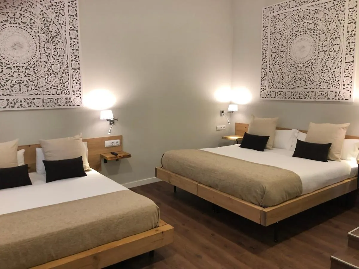 Hotel Radha Оспиталет-де-Льобрегат