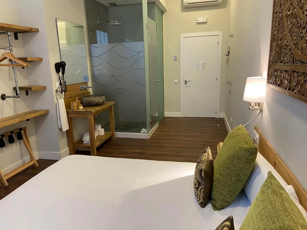 Hotel Radha Оспиталет-де-Льобрегат