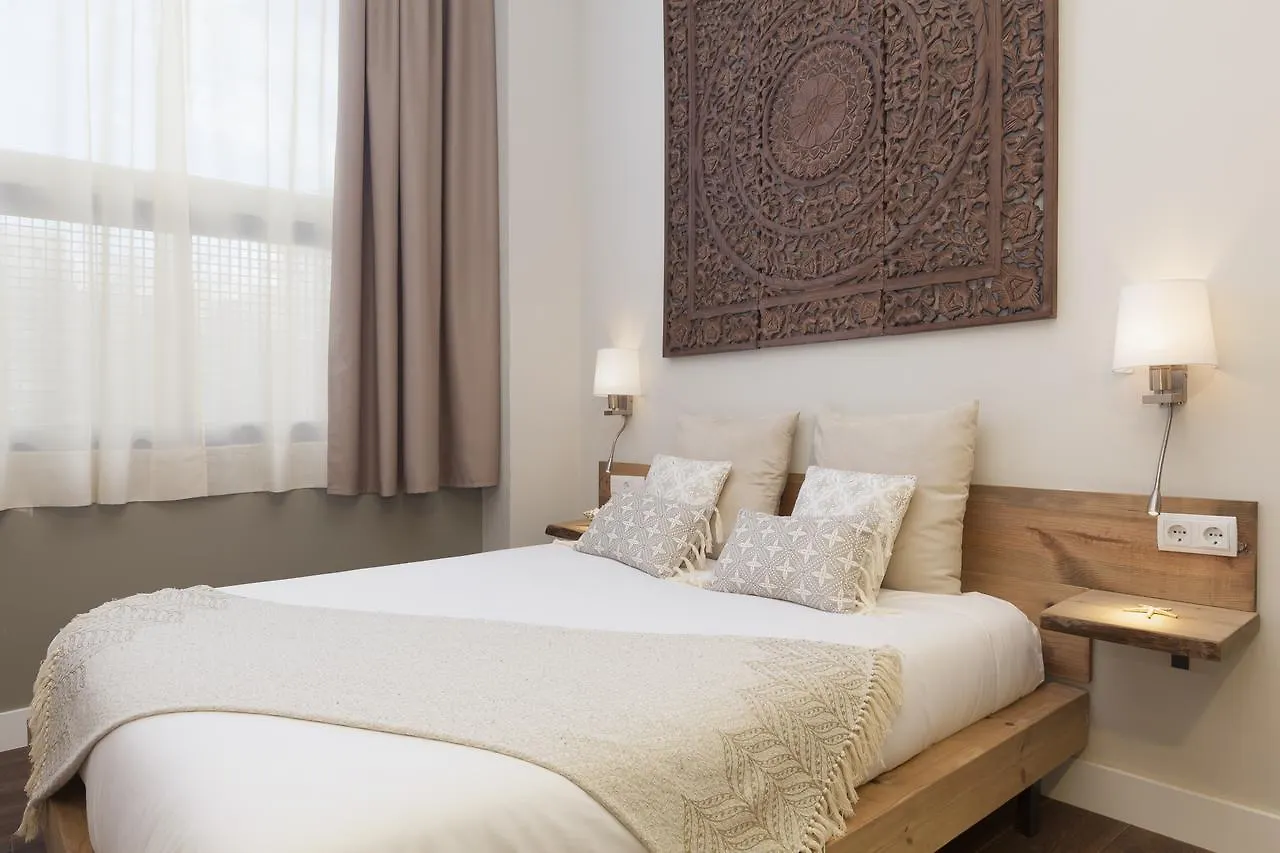 Hotel Radha Оспиталет-де-Льобрегат